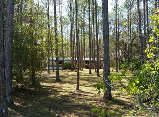 370 Star Lake Dr, Hawthorne, FL 32640