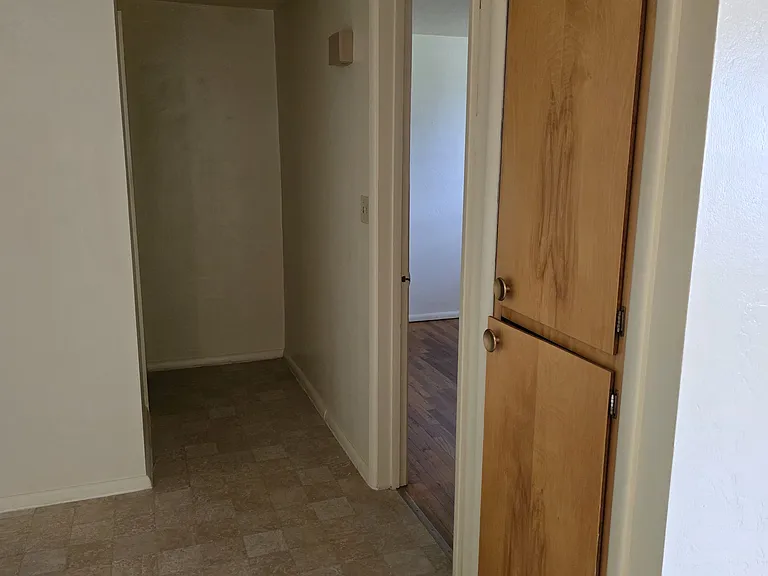 Dining room to hall