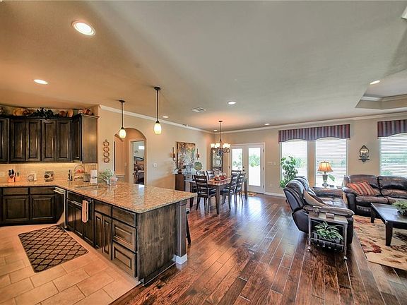 5th image of 21900 Redbird Dr