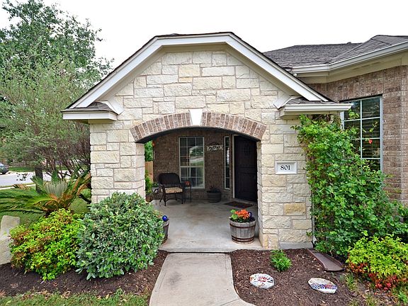 2nd image of 801 Darkwoods Ct