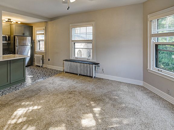 5th image of 15 E Gilman St APT 5