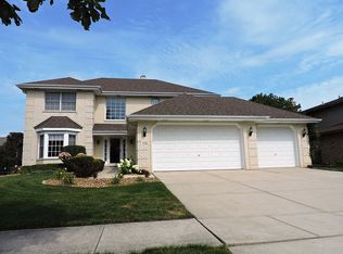 1135 Covington Dr, Lemont, IL 60439