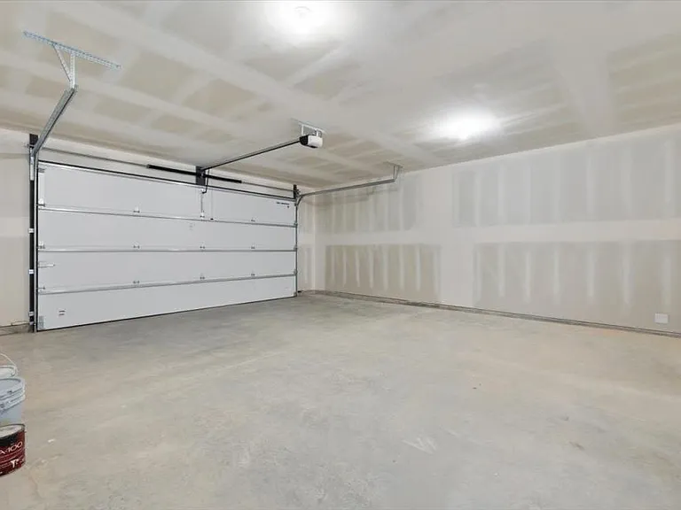 631 Willow Bend Dr — Photo 8