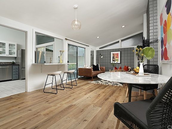 4th image of 412 Bolero Way