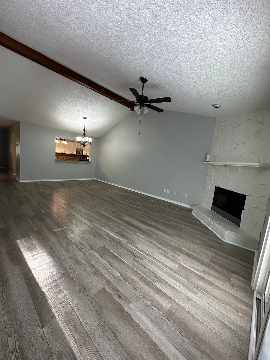 Building Photo - 2152 Derringer Cir W