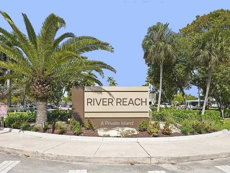 1301 River Reach Dr #214 — Photo 2