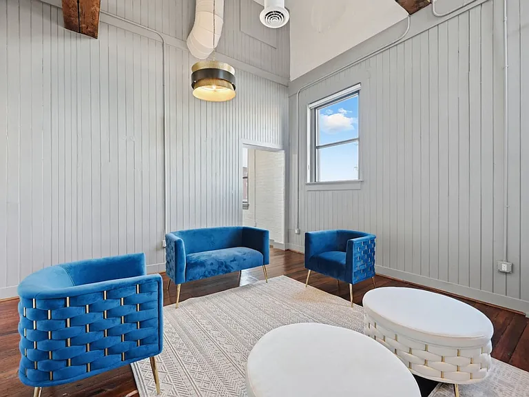 Building's Lounge