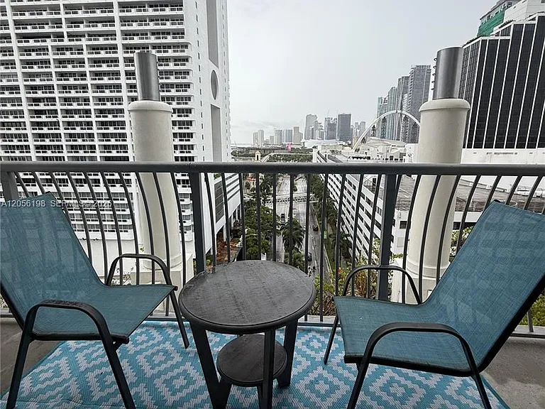 1750 N Bayshore Dr #1212 — Photo 1