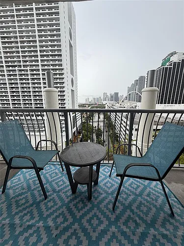 1750 N Bayshore Dr #1212 Photo 1