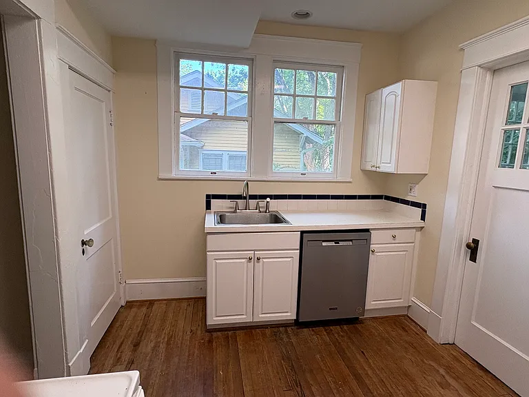 308 Hillside Dr #2 — Photo 3