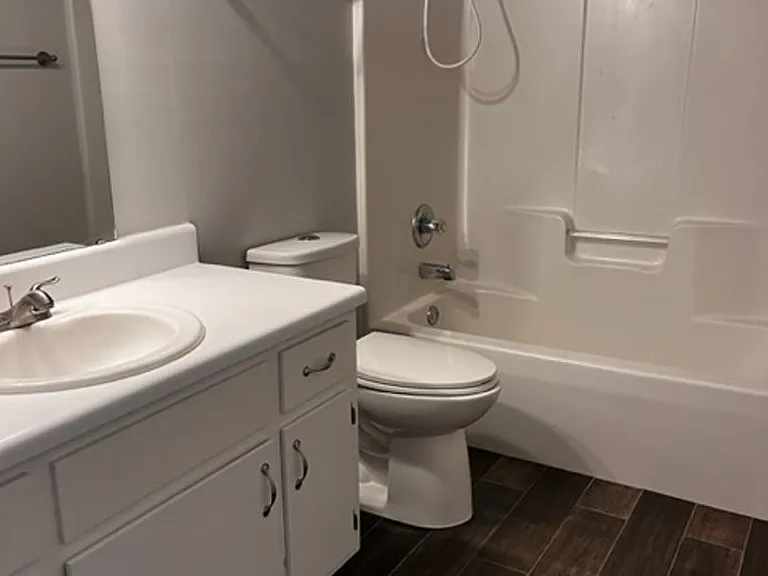80 Hickory Ave — Photo 7