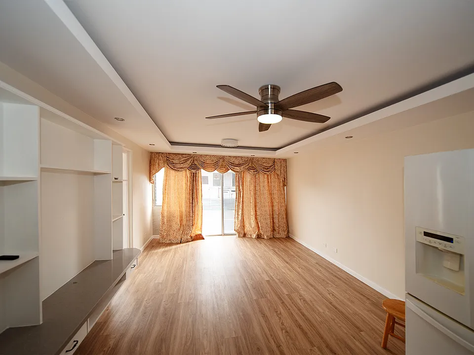 2440 Date St #106-1-1