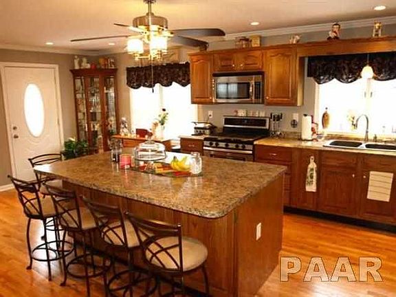 3rd image of 15118 W Eden Ave