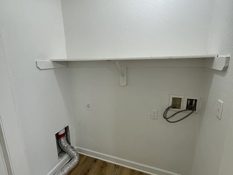 820 SW Peach Tree Ln — Photo 28