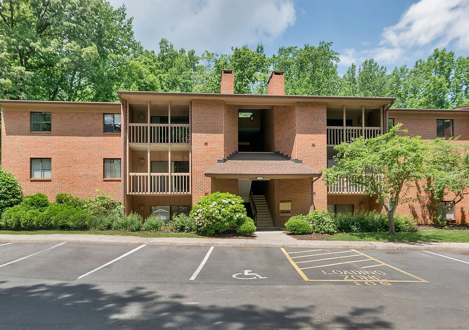 Beautiful unit at Turtle Creek! Price JUST reduced!! — Photo 1