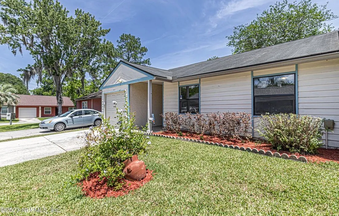 Building Photo - 11469 Lancer Way