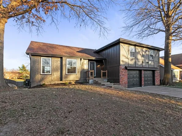 14503 Laquinta Dr, Grandview, MO 64030