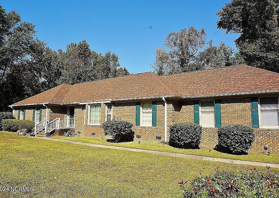2nd image of 951 Lynchburg Drive