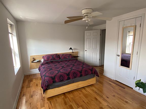 4th image of 2731 Brown St #3
