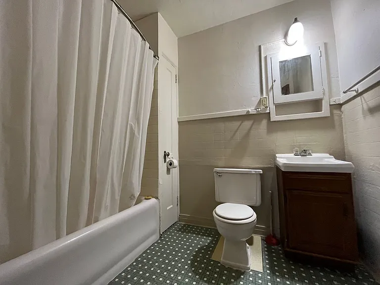 995 Grand Ave — Photo 30