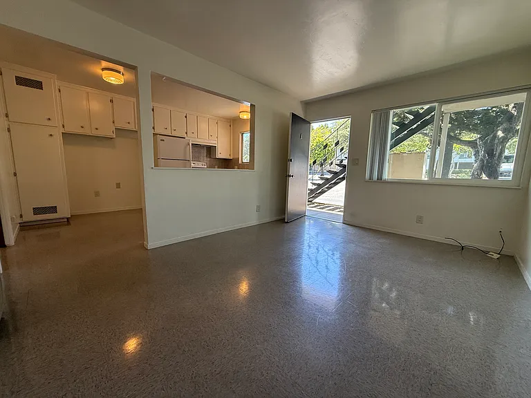 1107 E Foothill Blvd #A — Photo 3