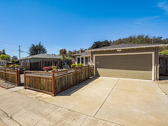 5th image of 1390 Solano Dr