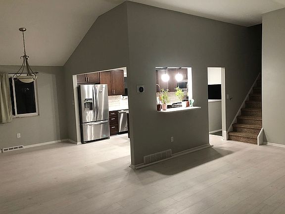 5th image of 31800 Farm Dr