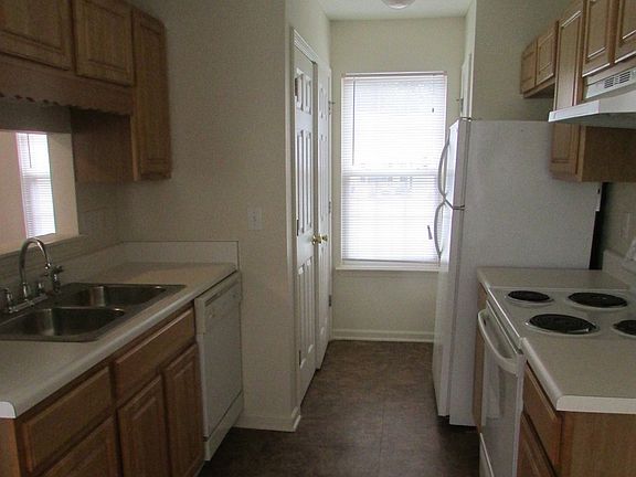 5th image of 3304 Hunting Wood Ct
