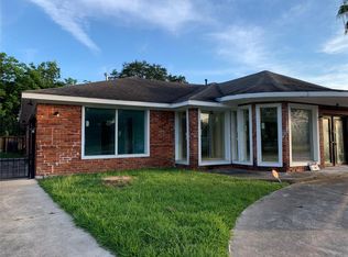 5831 W Bellfort St, Houston, TX 77035