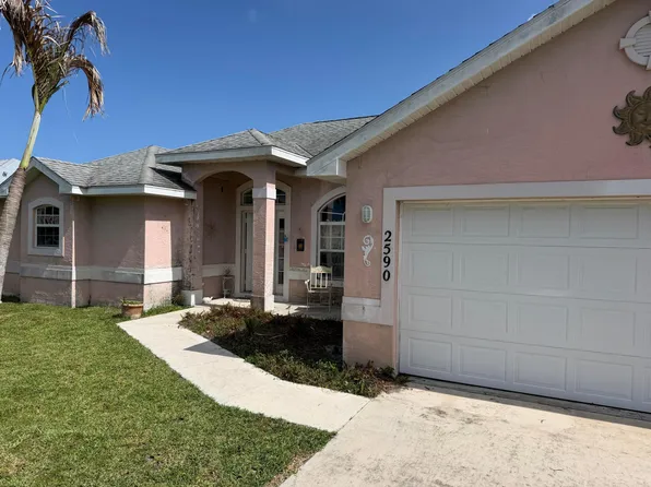 2590 SE South Blackwell Drive, Port St Lucie, FL 34952