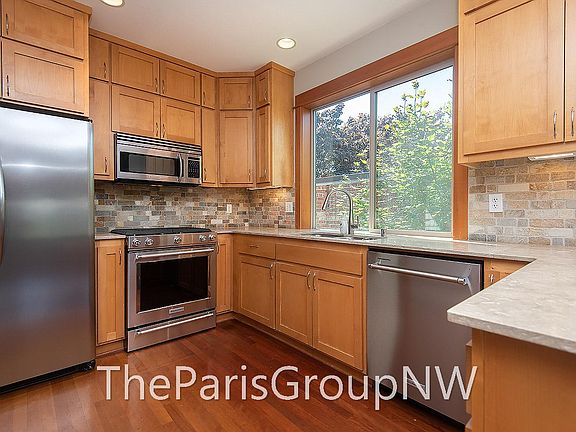 3rd image of 1414 18th Ave Unit A