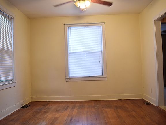 5th image of 1716 King Woods Dr