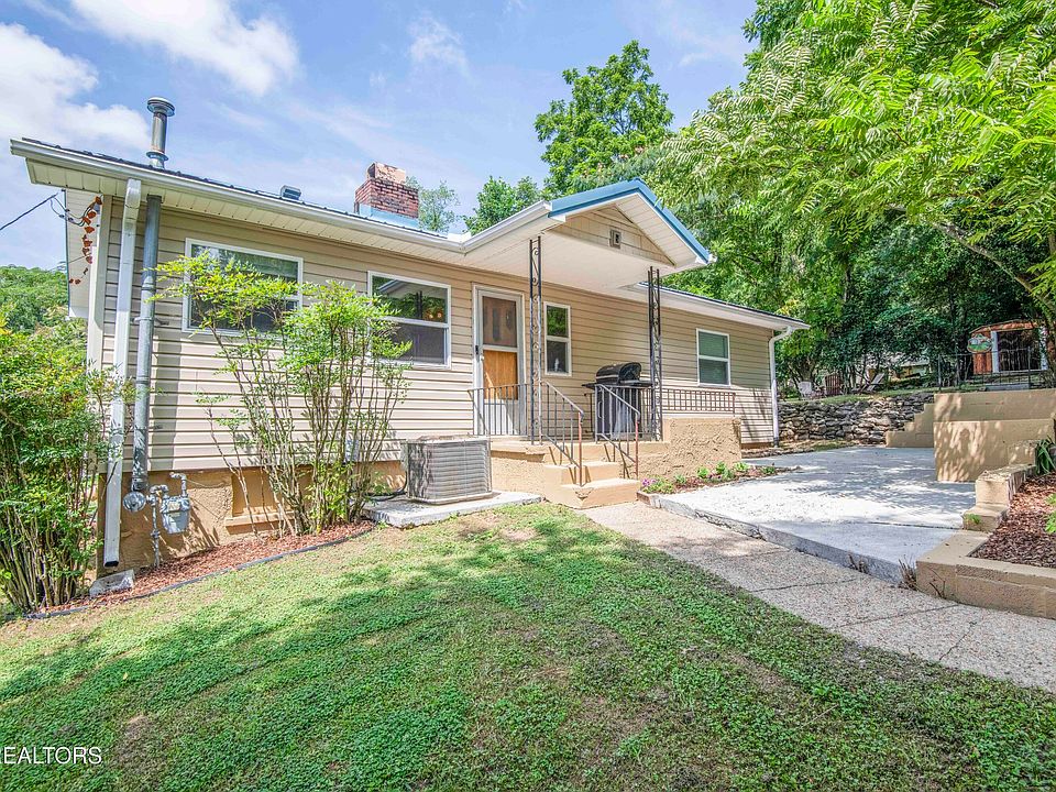 1st image of 306 W Faunce Rd