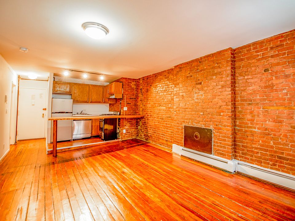 2nd image of 33 Crosby St #F4
