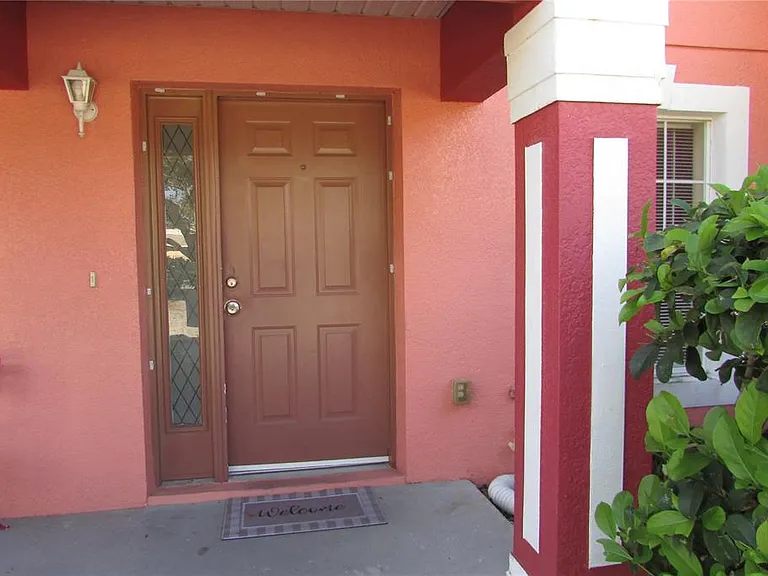 261 Autumn Ln #4 — Photo 2