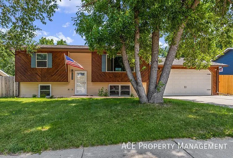 4430 Steeler Ln — Photo 2