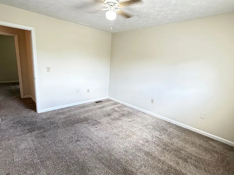 7 & 10 N Crossridge Dr SE #28 — Photo 8