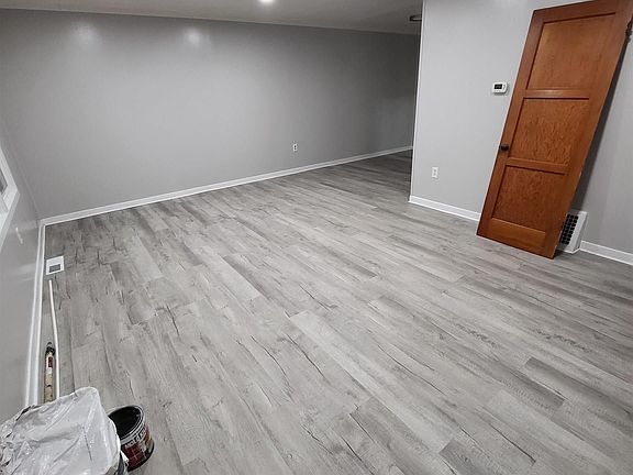 2nd image of 400/402 Barth Ave
