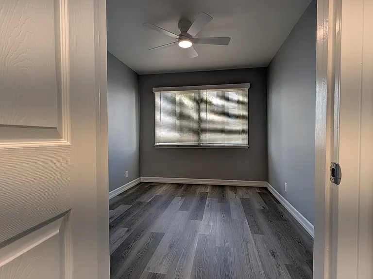 313 N Indiana Ave #313 — Photo 12