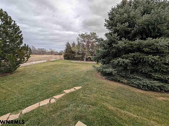 4th image of 1530 Hackberry Dr