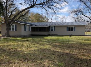 164 8th St S, Pitts, GA 31072