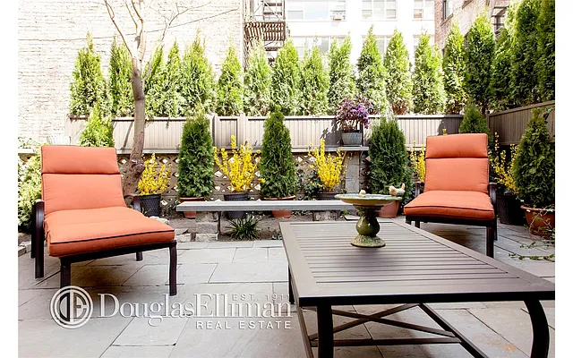 Rented by Douglas Elliman | media 19