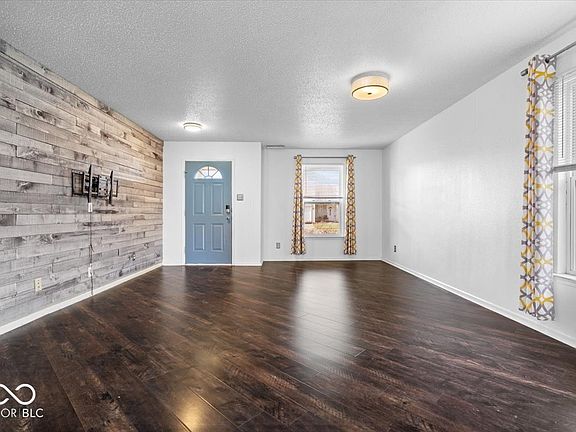 4th image of 3205 Black Forest Ln