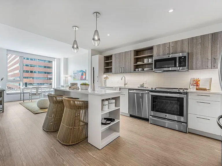 One65 Main — Photo 10