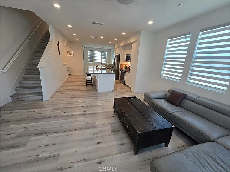 158 Gwen Ln — Photo 6