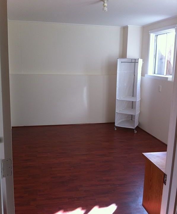 Bedroom without furniture