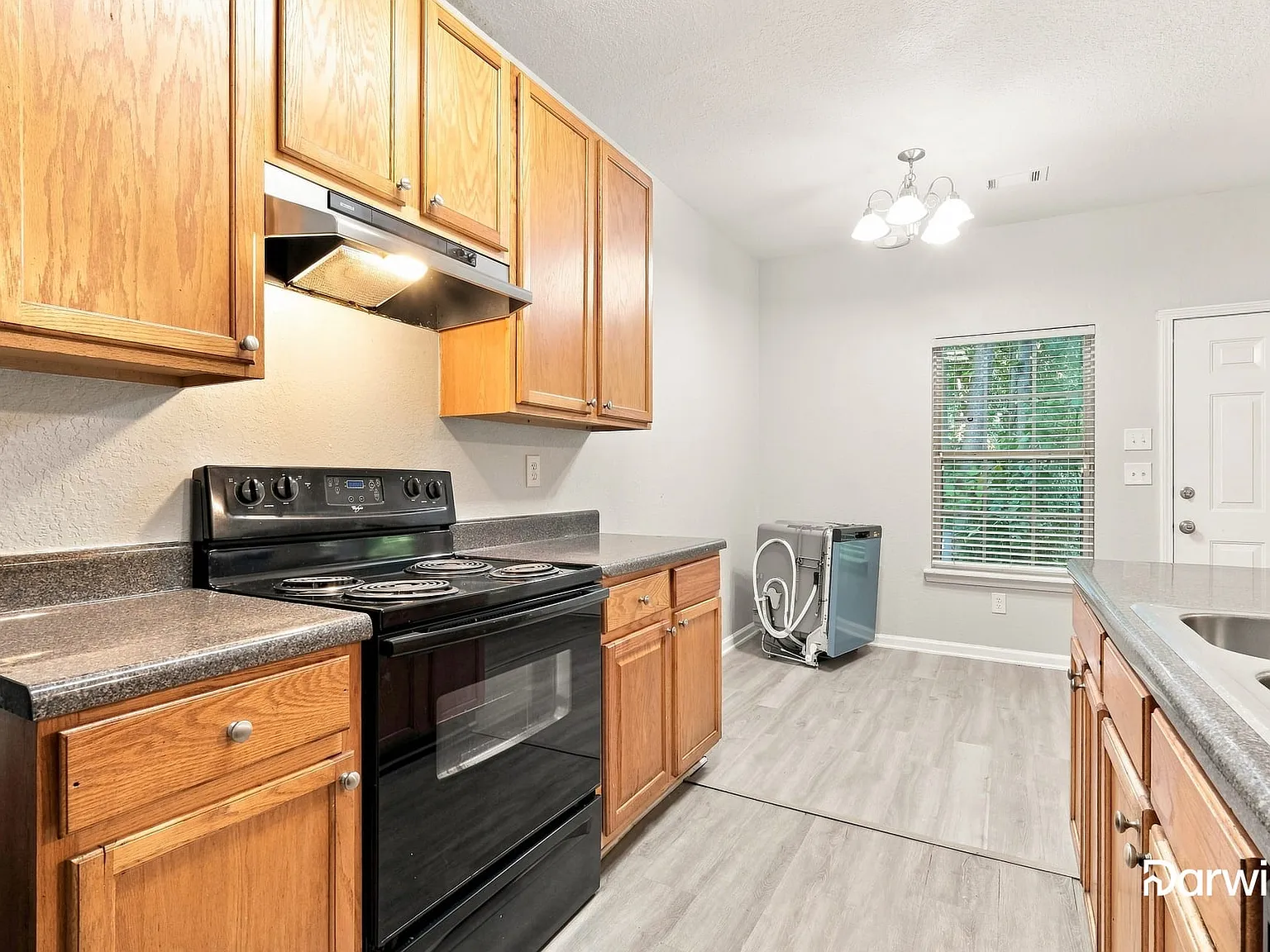 3 bed, 2.5 bath, 1528 sqft, $1,475 — Photo 3