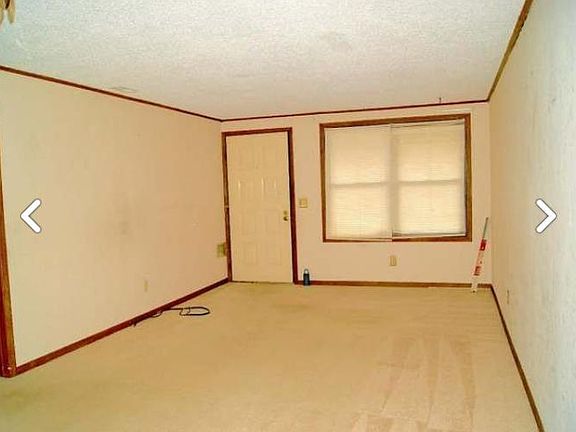 2nd image of 5060 Queenswood Ct #21