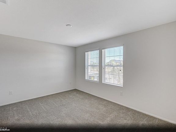 4th image of 1120 Ammonite Ave Lot 33