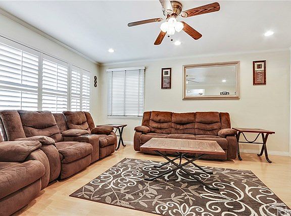 3rd image of 6034 Deerford St